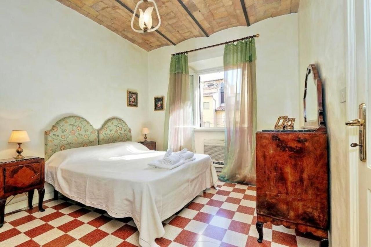 Апартаменты Borgo Vittorio Рим Экстерьер фото