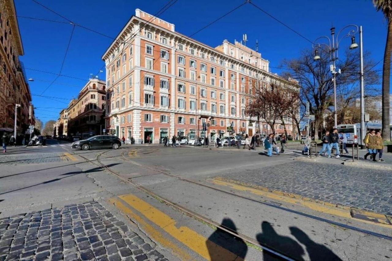 Апартаменты Borgo Vittorio Рим Экстерьер фото